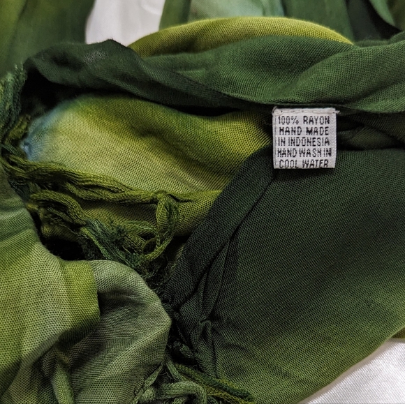Women's OS Long Tropical Boho Green Tie Dye & Fringe Sarong Wrap/Neck Scarf - Picture 6 of 6
